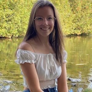 Meet your Posher, Jade